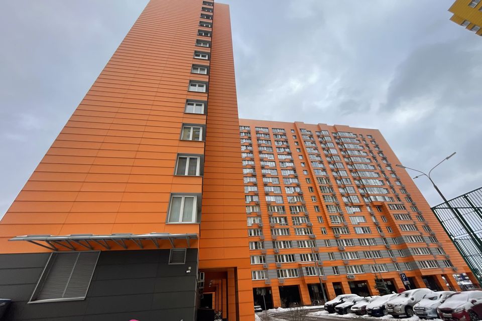 Продаётся 1-комнатная квартира, 53.3 м²