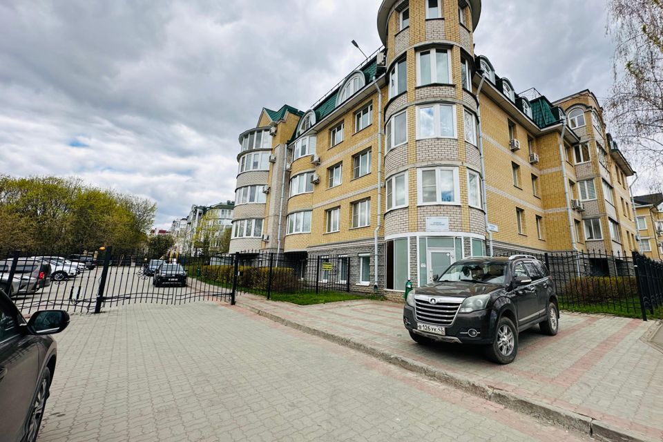 Продаётся 2-комнатная квартира, 120 м²