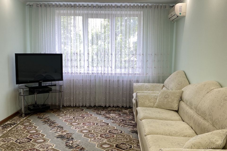 Продаётся 4-комнатная квартира, 81.3 м²