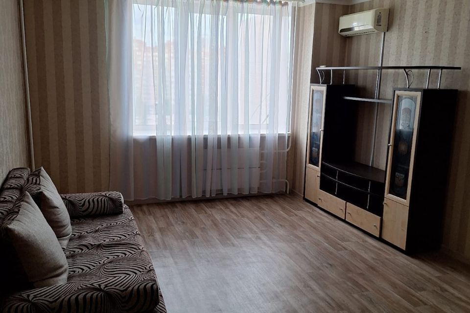 Продаётся 1-комнатная квартира, 43 м²