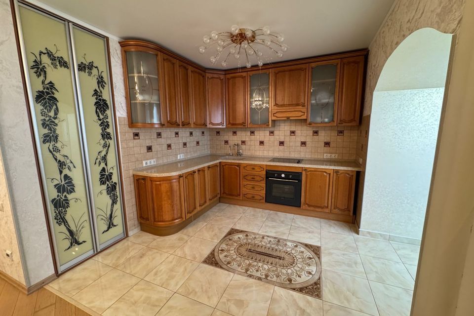 Продаётся 2-комнатная квартира, 69.7 м²