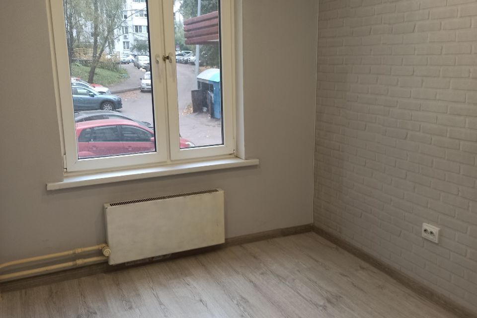 Продаётся 3 комнаты в 3-комн. квартире, 11 м²