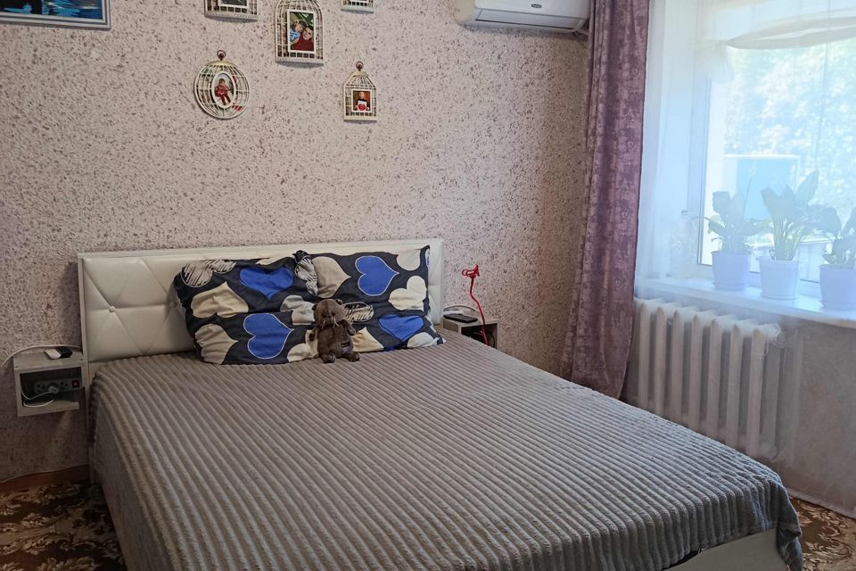 Продаётся 4-комнатная квартира, 59.5 м²