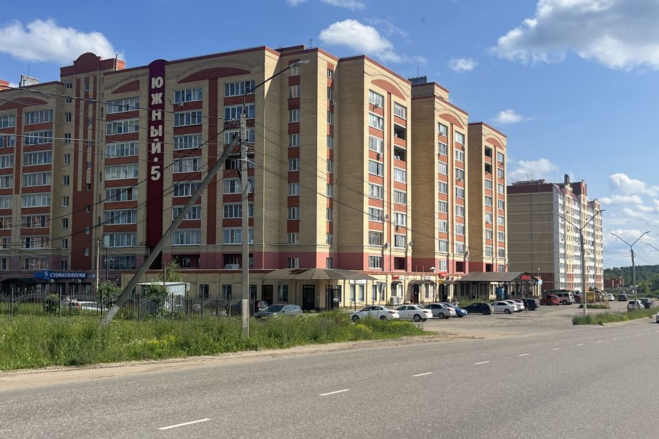 Продаётся 2-комнатная квартира, 65.4 м²