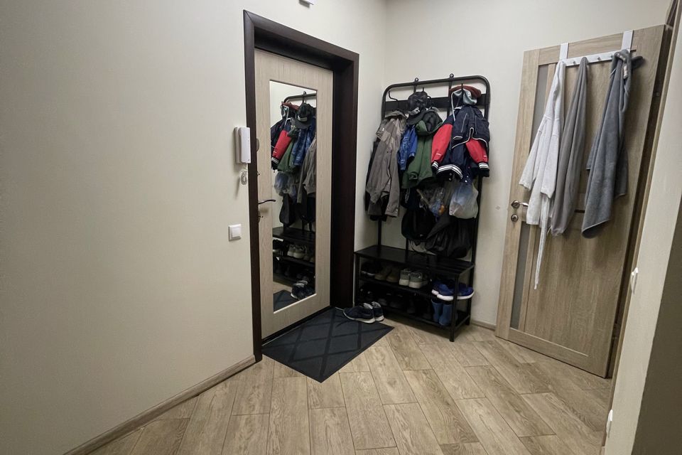 Продаётся 2-комнатная квартира, 76.9 м²