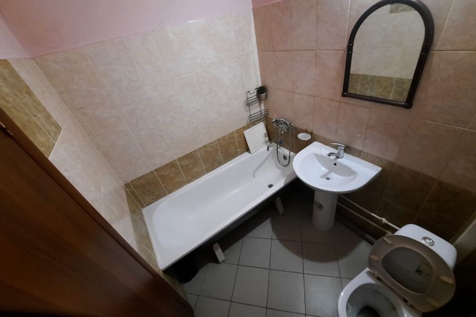 Продаётся 1-комнатная квартира, 38 м²