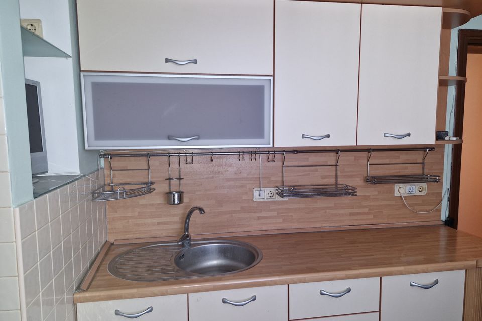 Продаётся 4-комнатная квартира, 76.7 м²