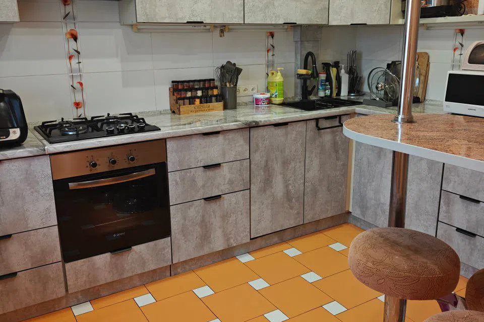 Продаётся 4-комнатная квартира, 85 м²