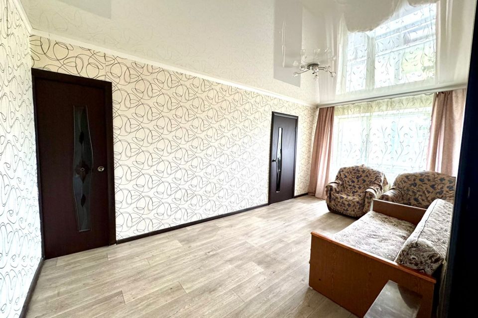 Продаётся 3-комнатная квартира, 42.9 м²