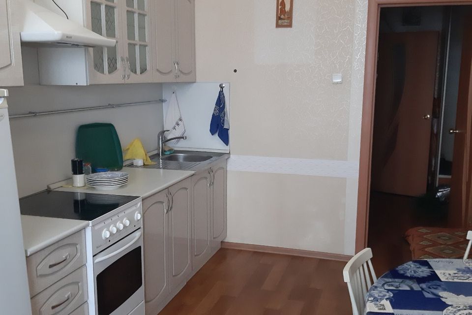 Сдаётся 1-комнатная квартира, 42 м²