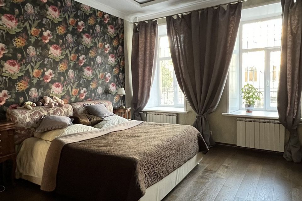 Продаётся 3-комнатная квартира, 110.5 м²