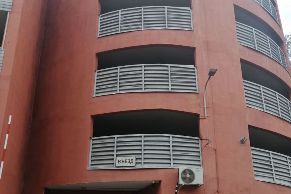 Продаётся машиноместо, 16 м²