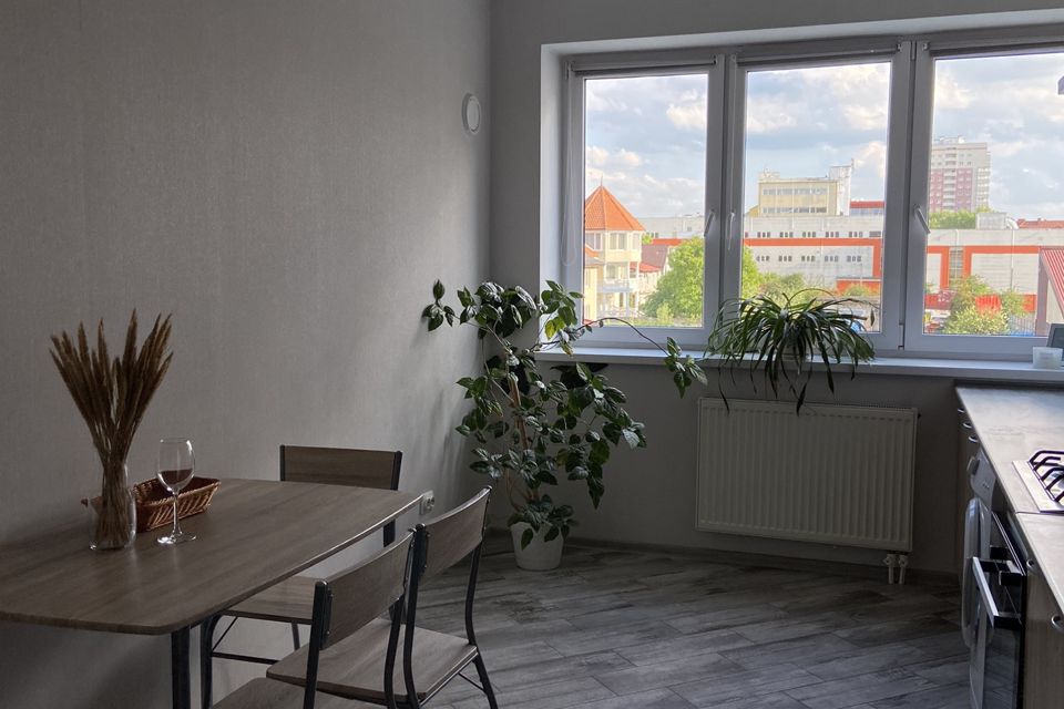 Продаётся 1-комнатная квартира, 41.9 м²