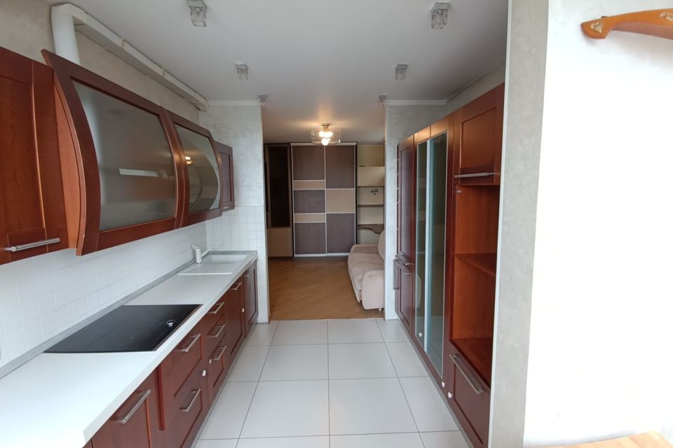 Продаётся 2-комнатная квартира, 71.2 м²