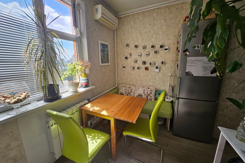 Продаётся 1-комнатная квартира, 37.9 м²