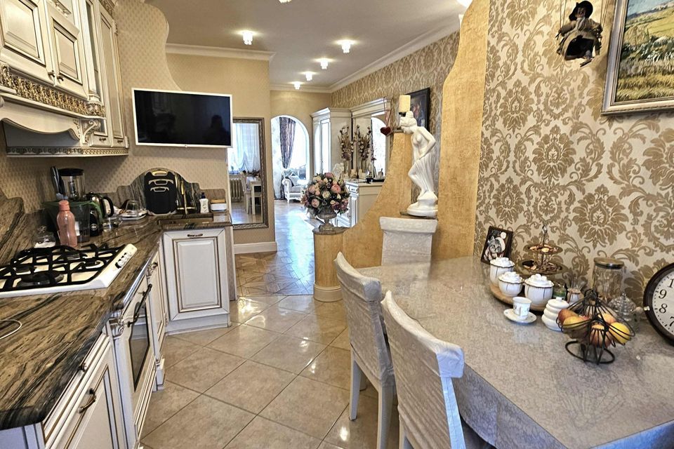 Продаётся 1-комнатная квартира, 57.5 м²