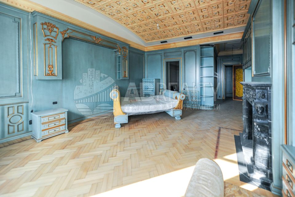 Продаётся 5-комнатная квартира, 1084.7 м²