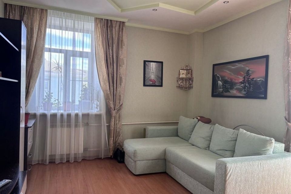 Продаётся 2-комнатная квартира, 56.8 м²
