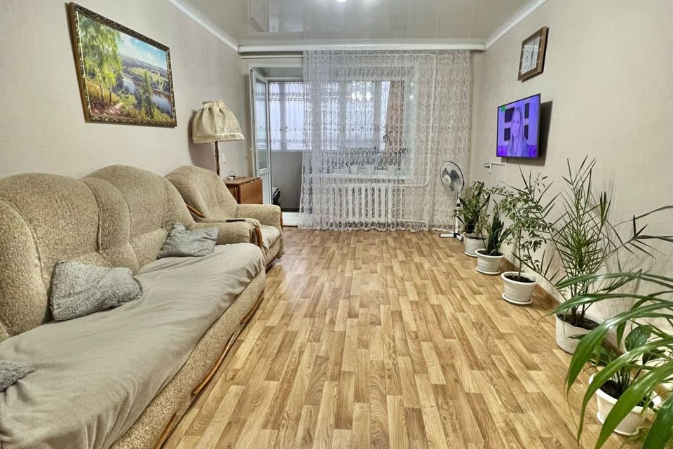 Продаётся 3-комнатная квартира, 57.2 м²