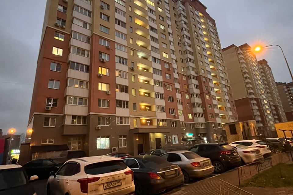 Продаётся 2-комнатная квартира, 60.5 м²