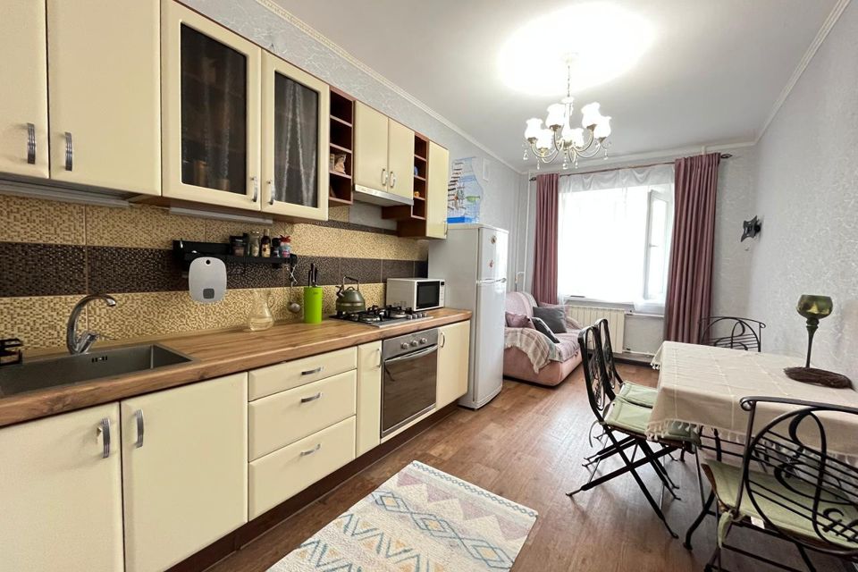 Продаётся 1-комнатная квартира, 54 м²