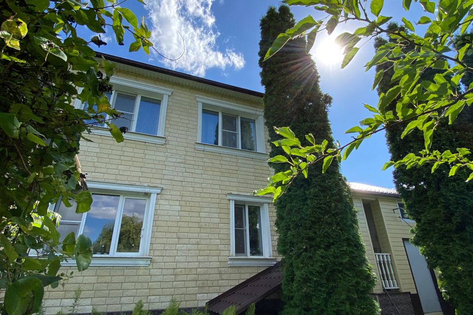 Продаётся 2-этажный дом, 228.8 м²