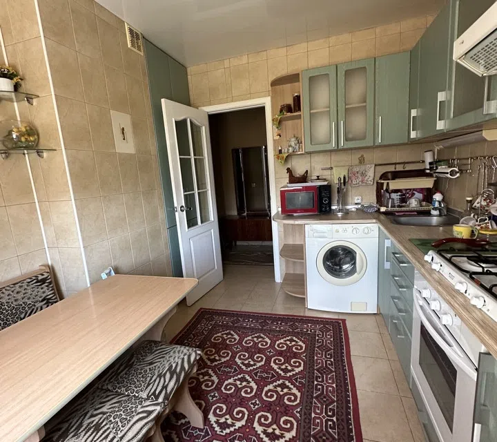 Продаётся 3-комнатная квартира, 72 м²