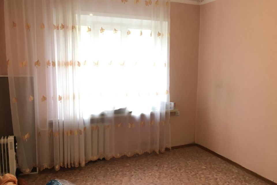 Комнаты в общежитии в брянске фокинском. Продам комнату, 14 м², Брянск, проспект Московский, 126.