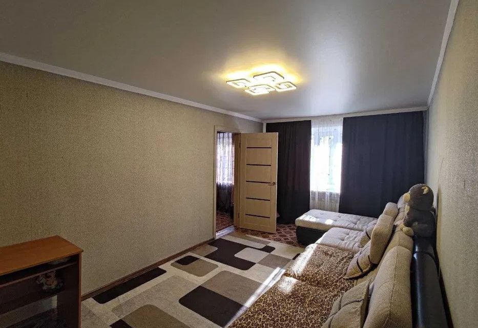 Продаётся 1-комнатная квартира, 37 м²