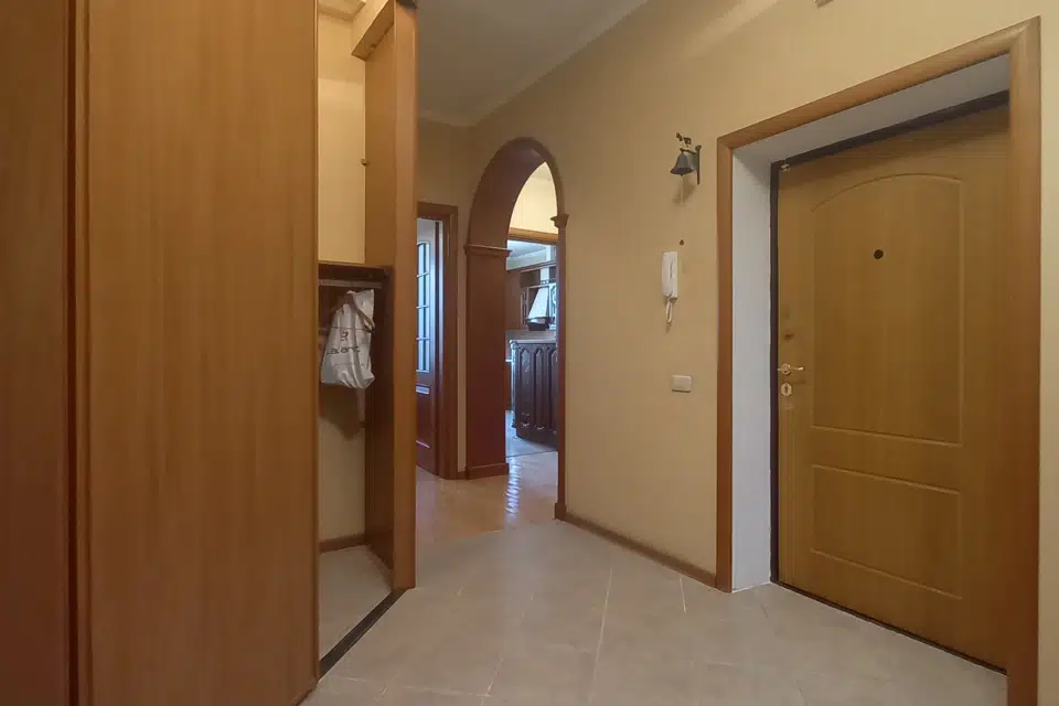 Продаётся 5-комнатная квартира, 130.4 м²