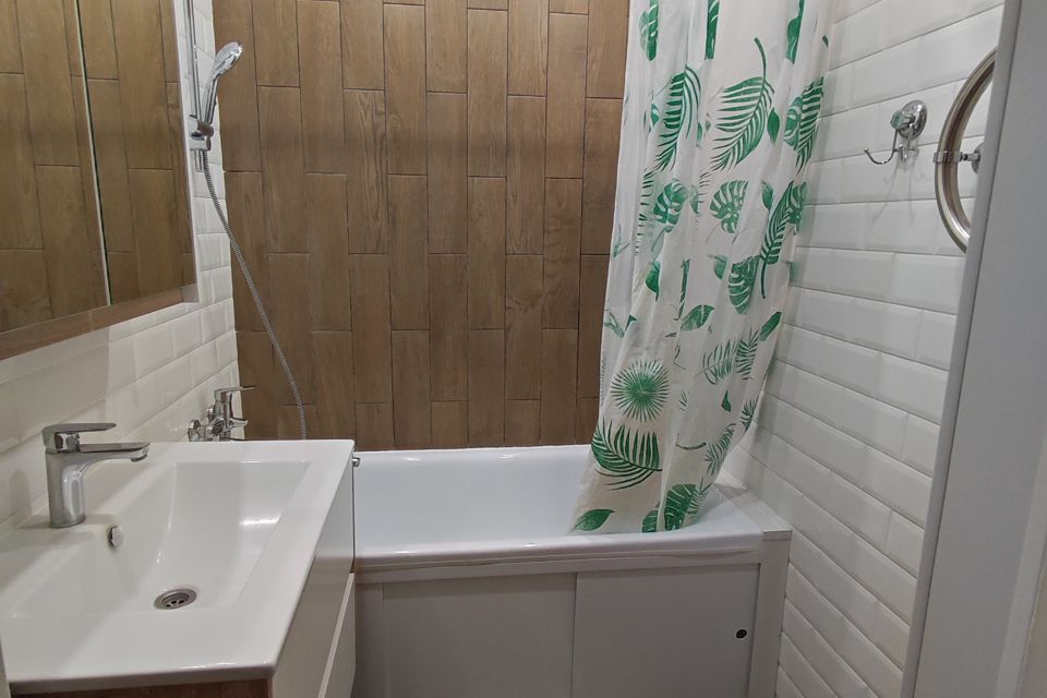 Продаётся 2-комнатная квартира, 65.2 м²