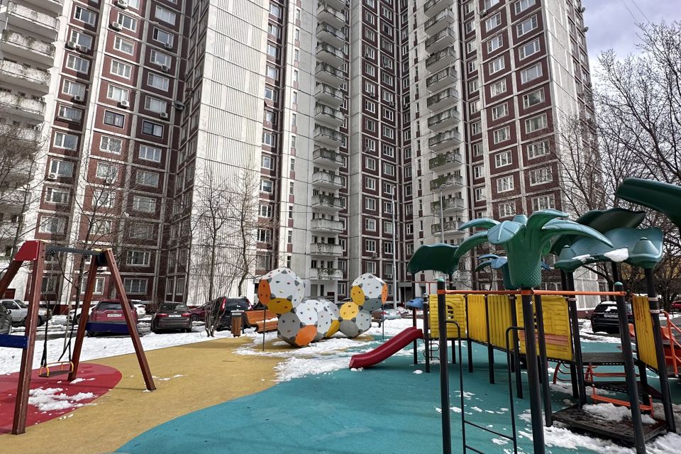 Продаётся 4-комнатная квартира, 99 м²