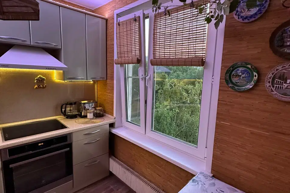 Продаётся 3-комнатная квартира, 49.4 м²
