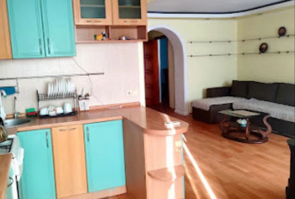Продаётся 3-комнатная квартира, 65 м²