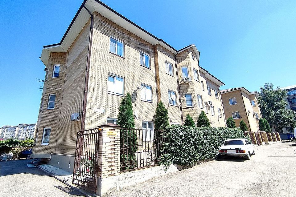 Продаётся 2-комнатная квартира, 75.8 м²