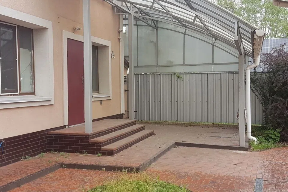 Продаётся 2-этажный дом, 231 м²