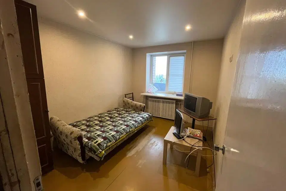 Продаётся 4-комнатная квартира, 72.3 м²