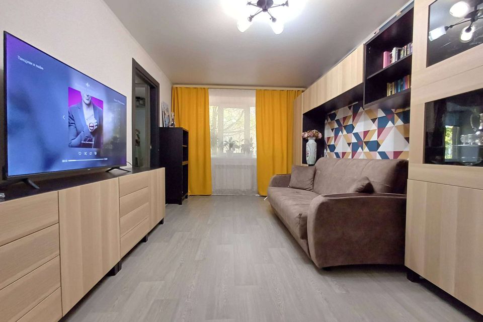 Продаётся 3-комнатная квартира, 60 м²