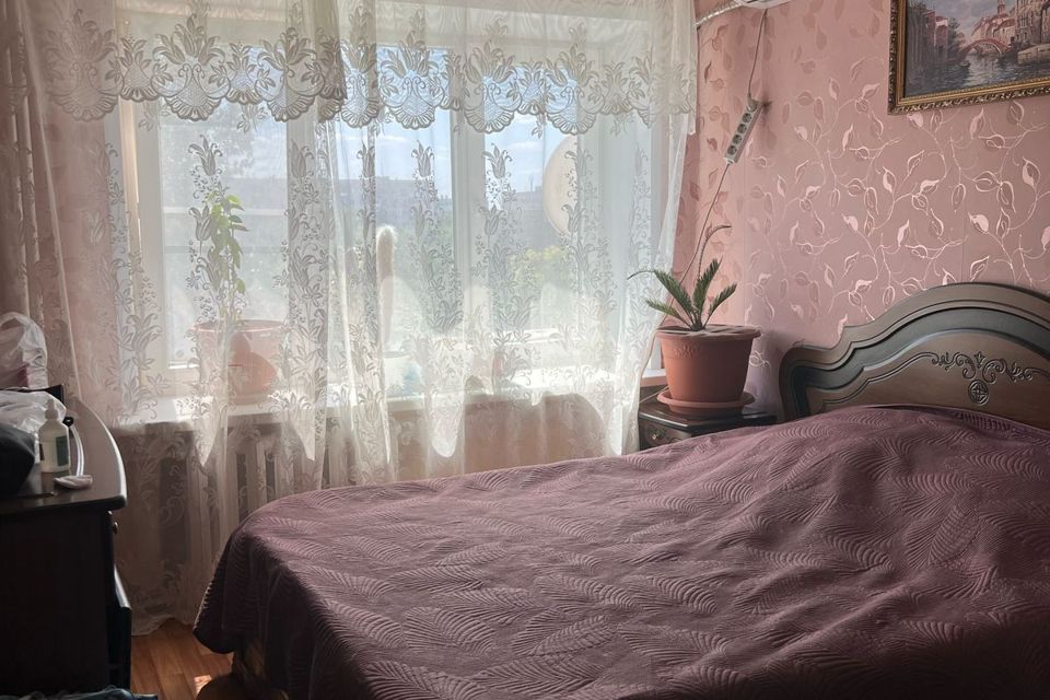Продаётся 3-комнатная квартира, 59.4 м²