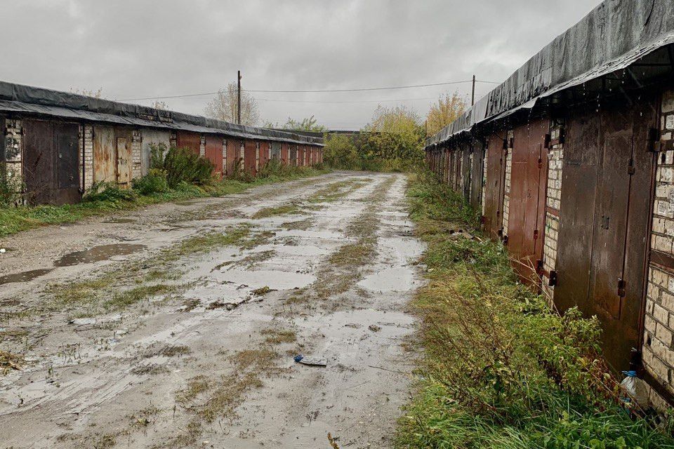 Гаражный кооператив череповец. Гараж в кооперативе.