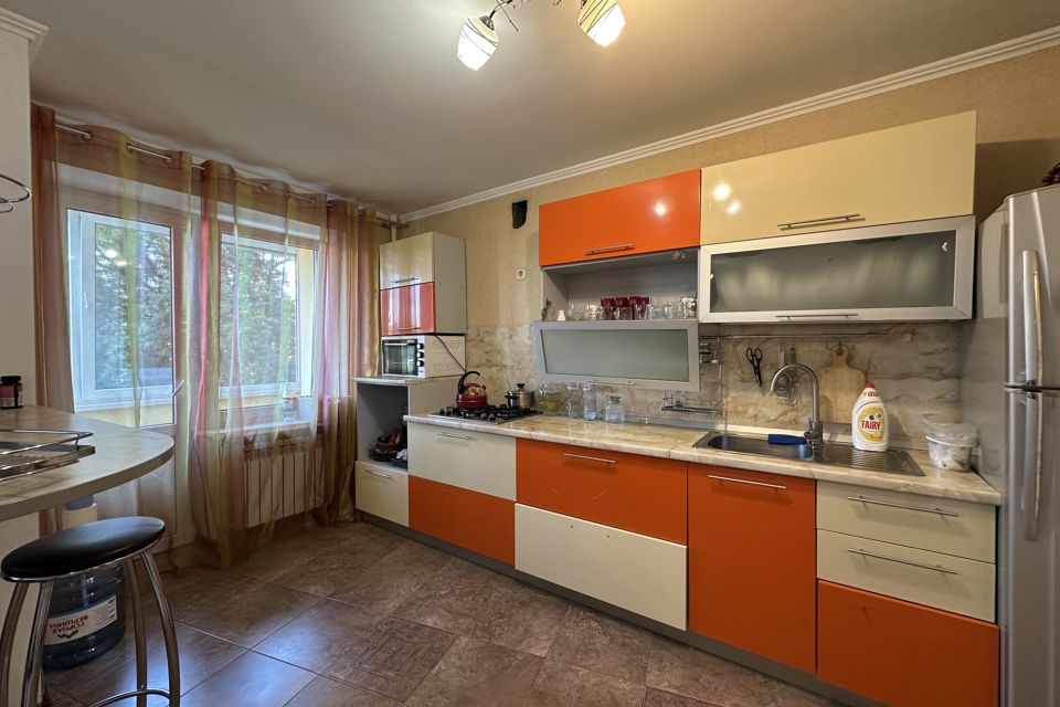 Продаётся 3-комнатная квартира, 102 м²
