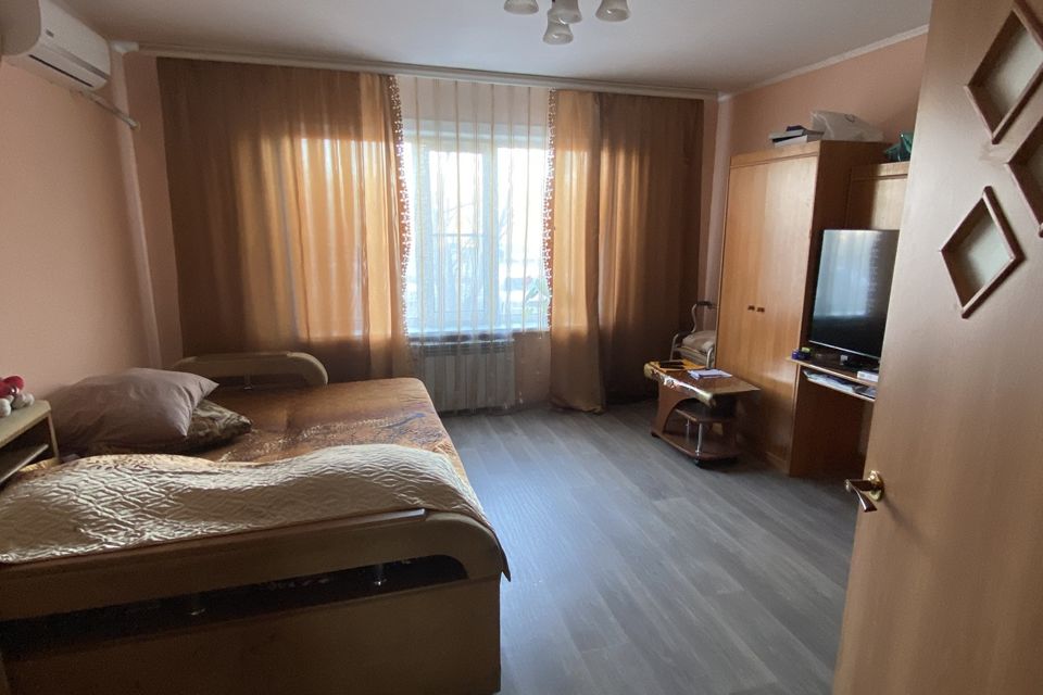 Продаётся 4-комнатная квартира, 90 м²