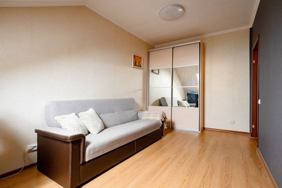 Продаётся 2-комнатная квартира, 58.5 м²