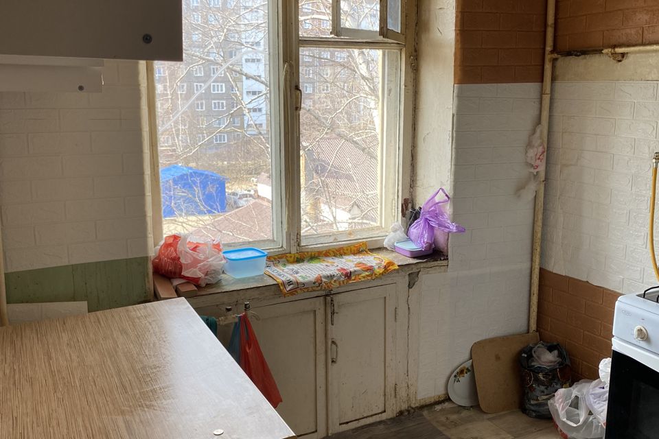 Продаётся 3-комнатная квартира, 49.8 м²