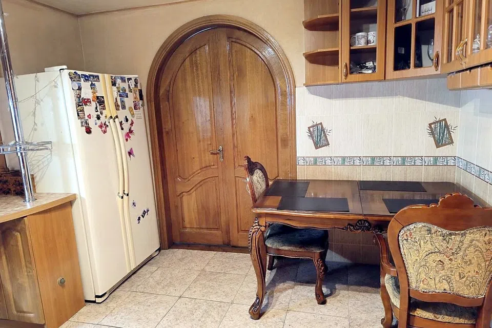 Продаётся 2-комнатная квартира, 65 м²