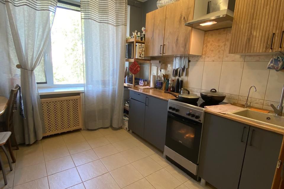 Продаётся 3-комнатная квартира, 105.3 м²