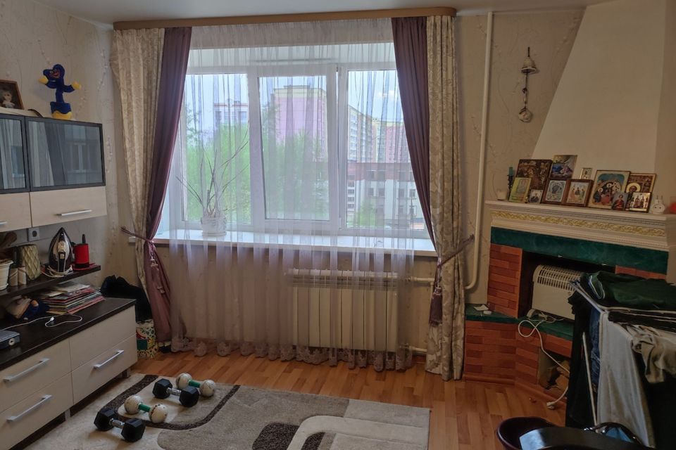 Продаётся 4-комнатная квартира, 74 м²
