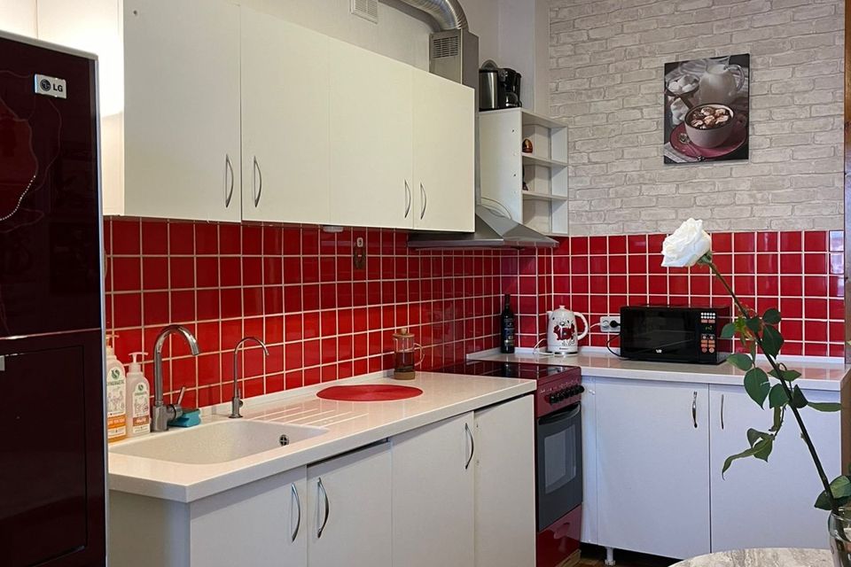 Продаётся 3-комнатная квартира, 96 м²