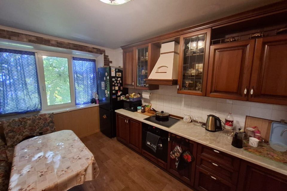 Продаётся 2-комнатная квартира, 60.8 м²