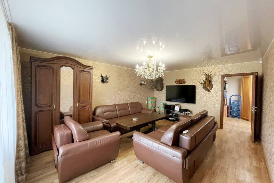 Продаётся 4-комнатная квартира, 121.1 м²